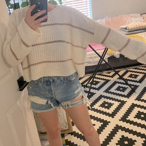 Oversized white stripes sweater - Picture 8 of 8